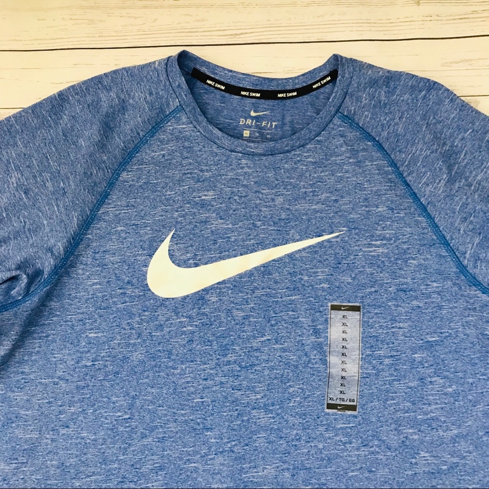 Men’s Nike Dri-Fit Shortsleeved Shirt - Picture 3 of 5